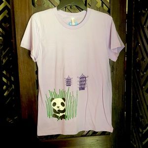 Women's XL Squidfire tee, panda with pagoda